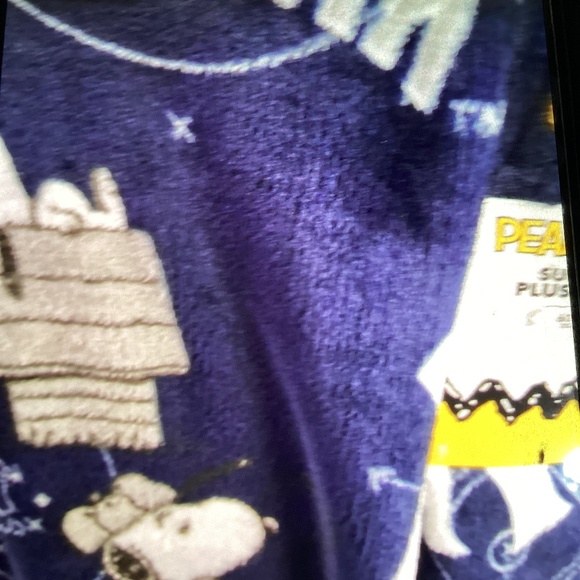 New NEW YORK Yankees BRONX BOMBERS x Peanuts Snoopy Plush Throw 60x70” - Picture 1 of 5